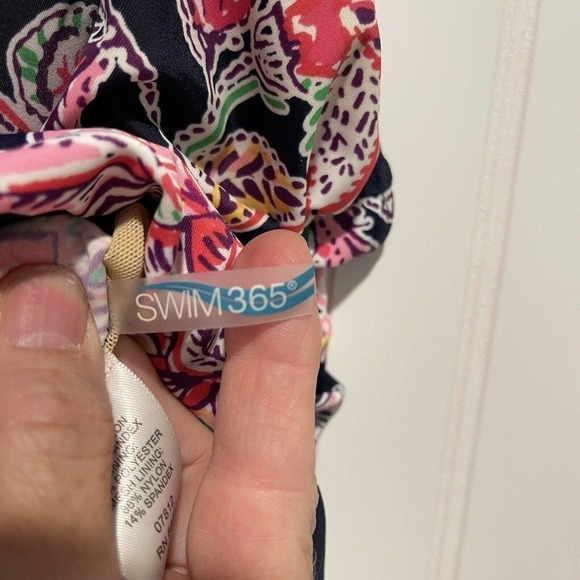 Swim 365 Black Floral One Piece Swimsuit Size 32 - Picture 4 of 5